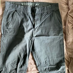 Men’s wrangler outdoor series gray pants